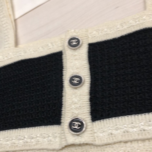 Chanel top - Picture 3 of 5